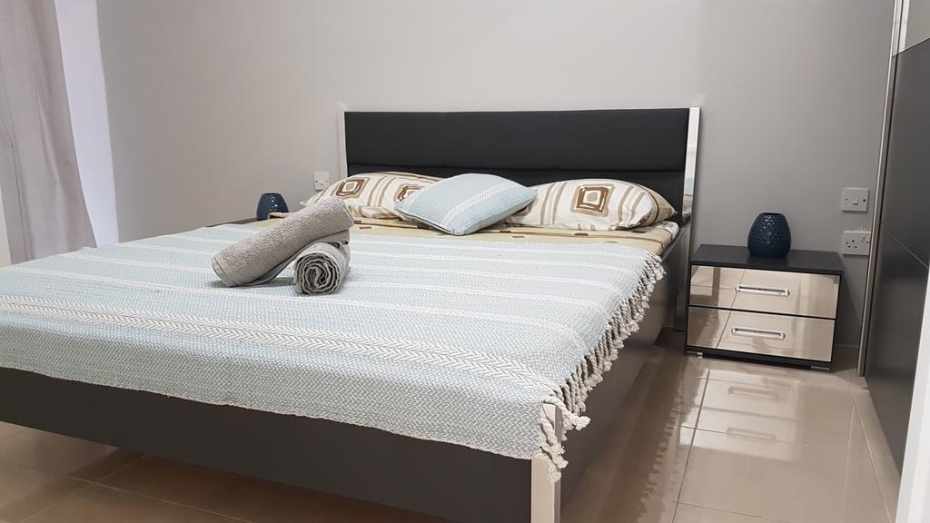 Spinola Seafront Apartment Saint Julian's Exterior photo